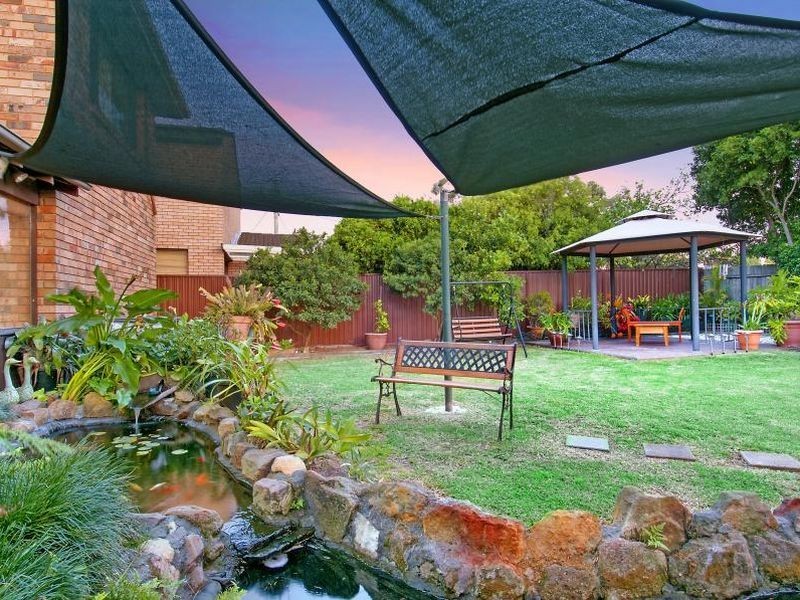 4 Links Avenue, Milperra NSW 2214