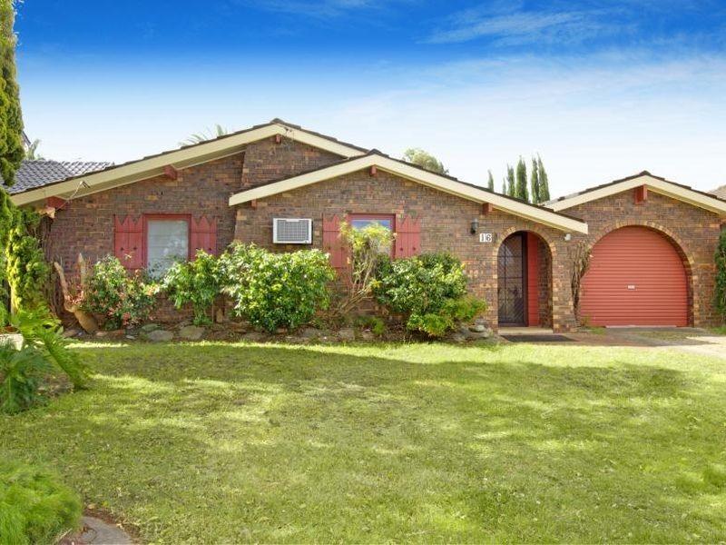 16 Doris Street, Picnic Point NSW 2213