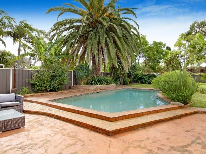 16 Doris Street, Picnic Point NSW 2213