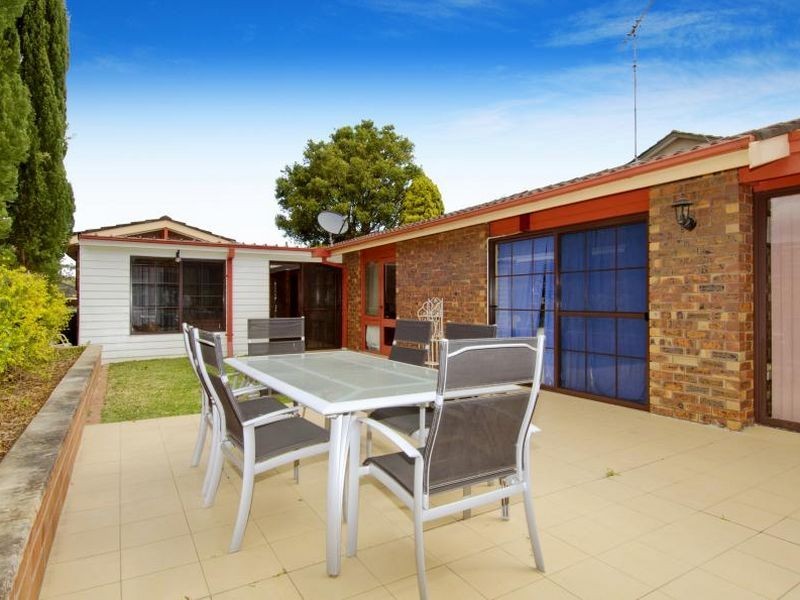 16 Doris Street, Picnic Point NSW 2213