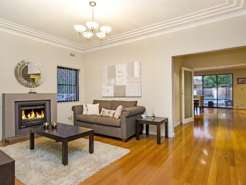 12 Monaro Avenue, Kingsgrove NSW 2208