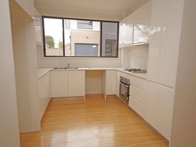 8 / 2 Jaclyn Street, Ingleburn NSW 2565