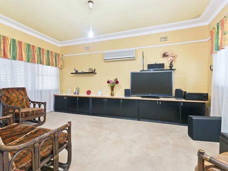 122 Gibson Avenue, Padstow NSW 2211