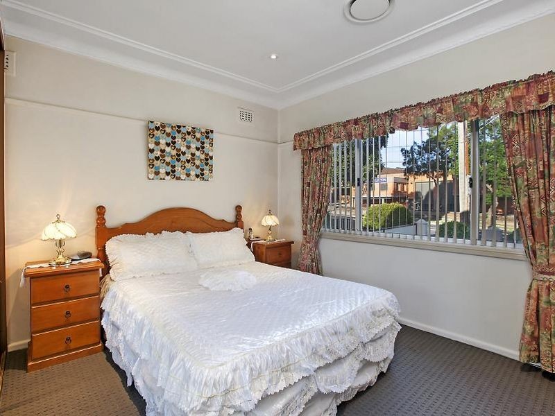 39 Gibson Avenue, Padstow NSW 2211