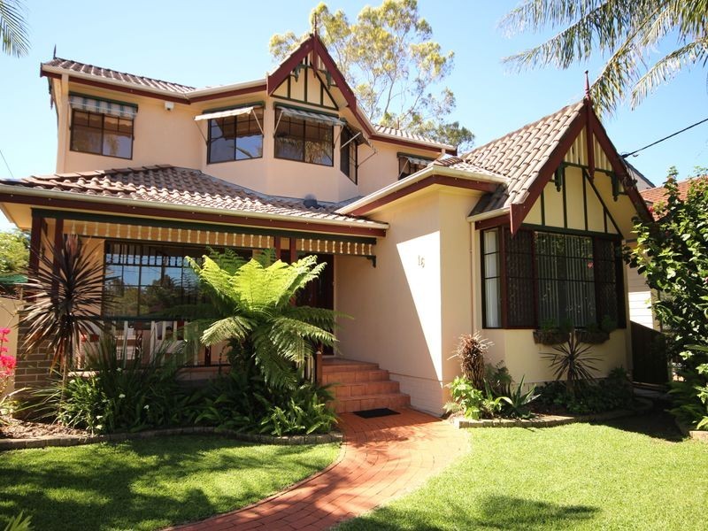 16 Lachlan Street, Revesby NSW 2212