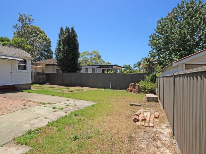 127 Davies Road, Padstow NSW 2211