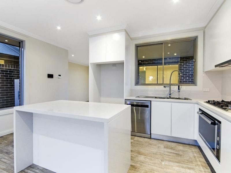 7 Robb Street, Revesby NSW 2212