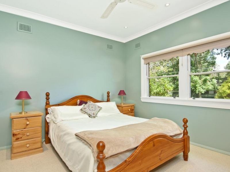 8 Forrest Road, East Hills NSW 2213