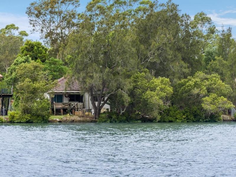 538 Henry Lawson Drive, East Hills NSW 2213