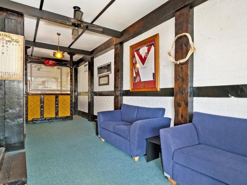 22 Seidel Avenue, Picnic Point NSW 2213