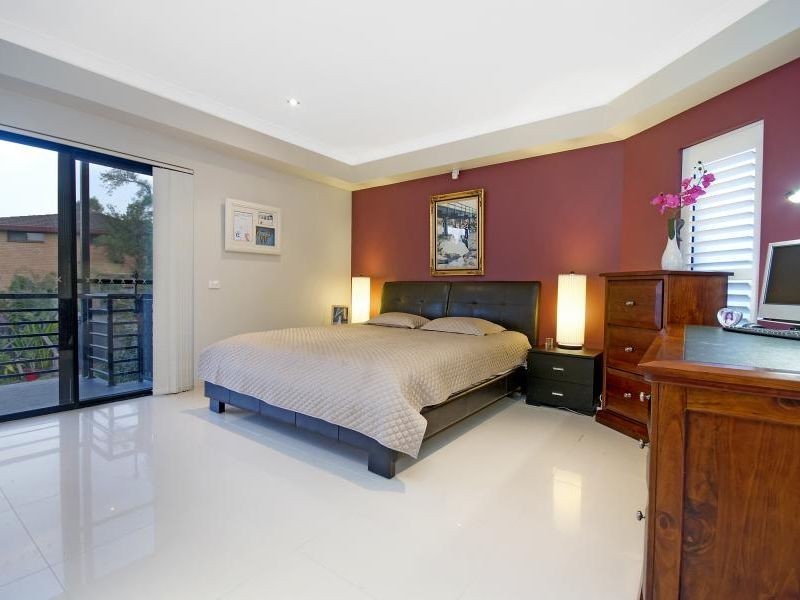 577 Henry Lawson Drive, East Hills NSW 2213