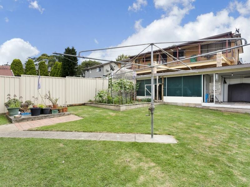 18 Queensbury Road, Padstow Heights NSW 2211