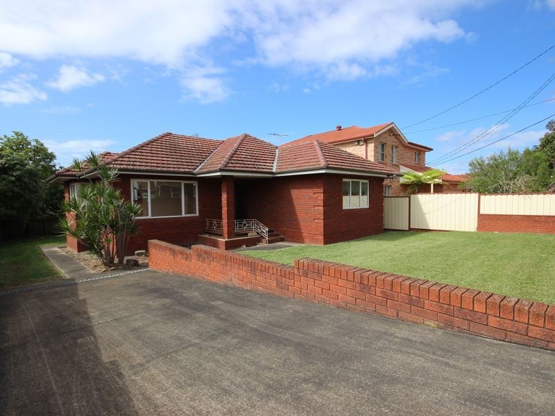 183 Davies Road, Padstow NSW 2211
