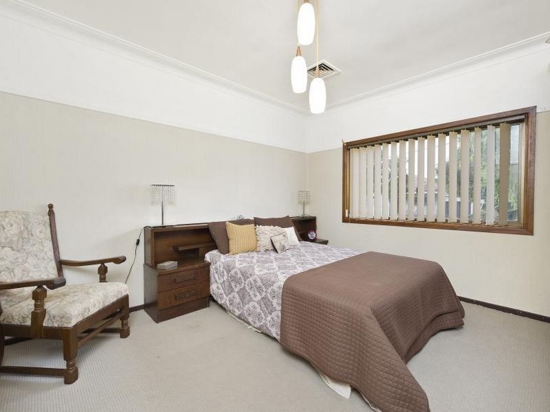 13 Bonaparte Street, Riverwood NSW 2210