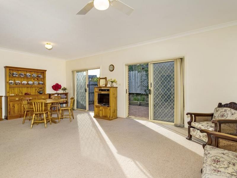 6 Eildon Court, Wattle Grove NSW 2173