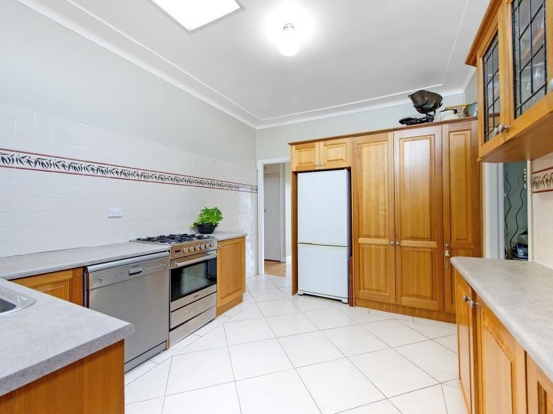25 Rivenoak Avenue, Padstow NSW 2211