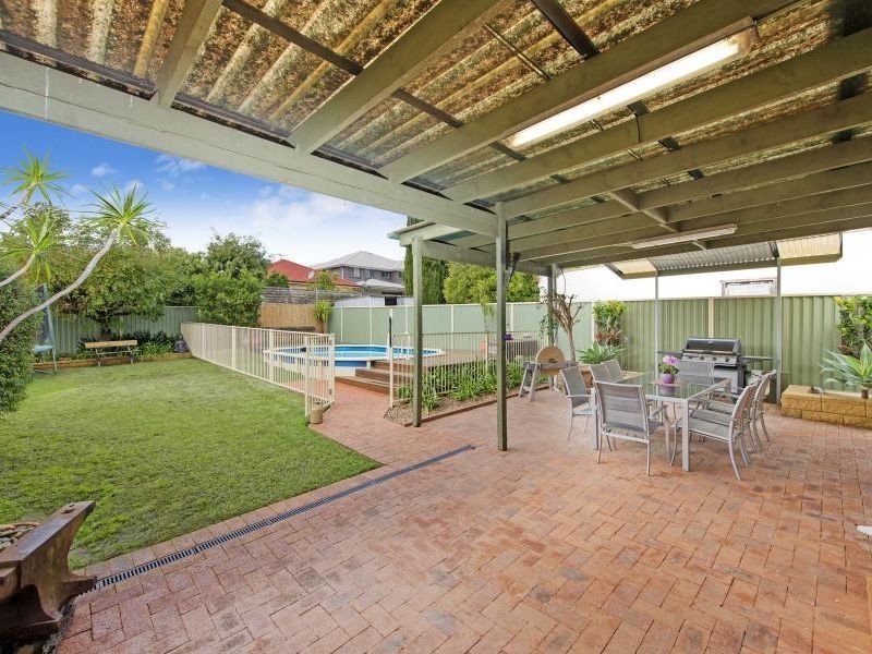 25 Rivenoak Avenue, Padstow NSW 2211