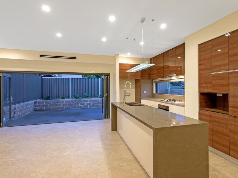 79a Victor Avenue, Picnic Point NSW 2213