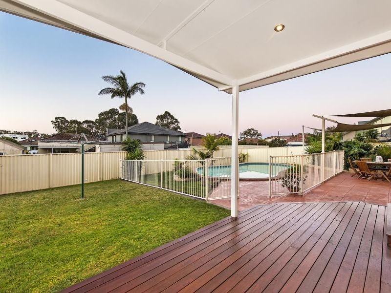 5 Peppermint Grove, Panania NSW 2213