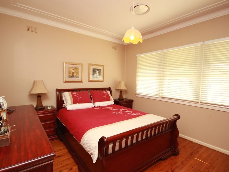 5 Kinross Place, Revesby NSW 2212