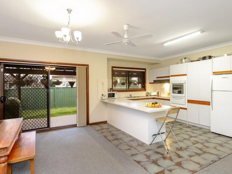 1 Robinia Place, Alfords Point NSW 2234