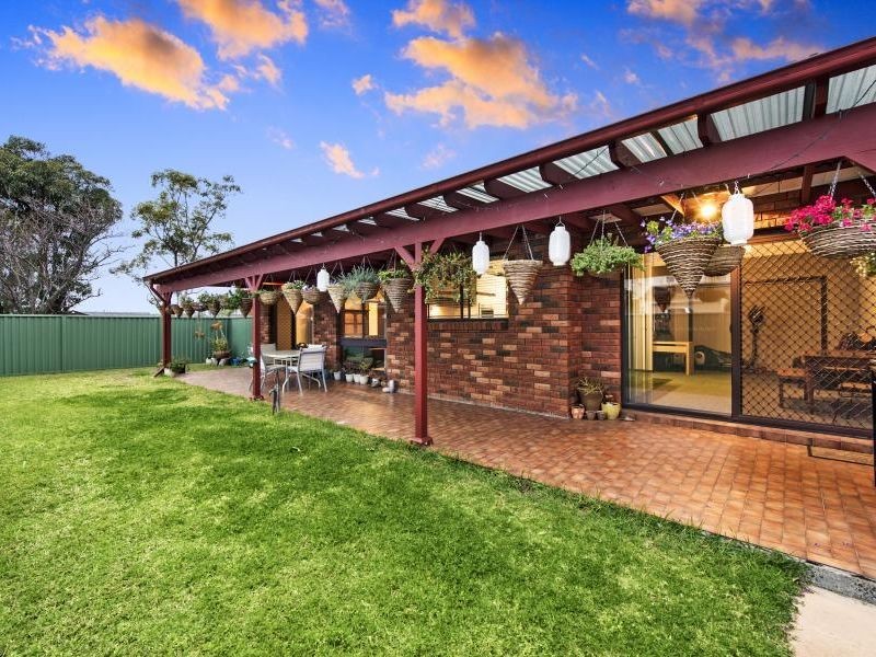 1 Robinia Place, Alfords Point NSW 2234