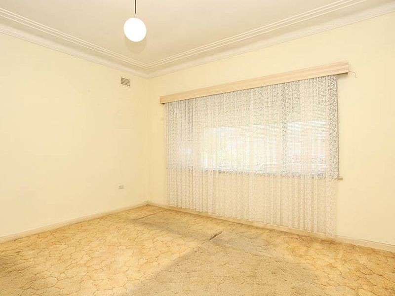 1 Uralla Avenue, Padstow NSW 2211