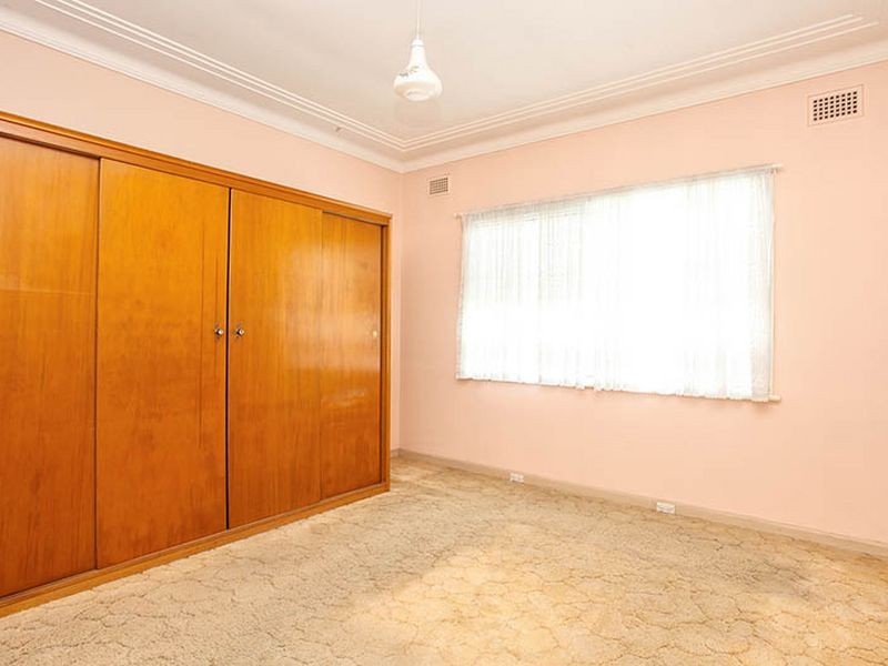 1 Uralla Avenue, Padstow NSW 2211