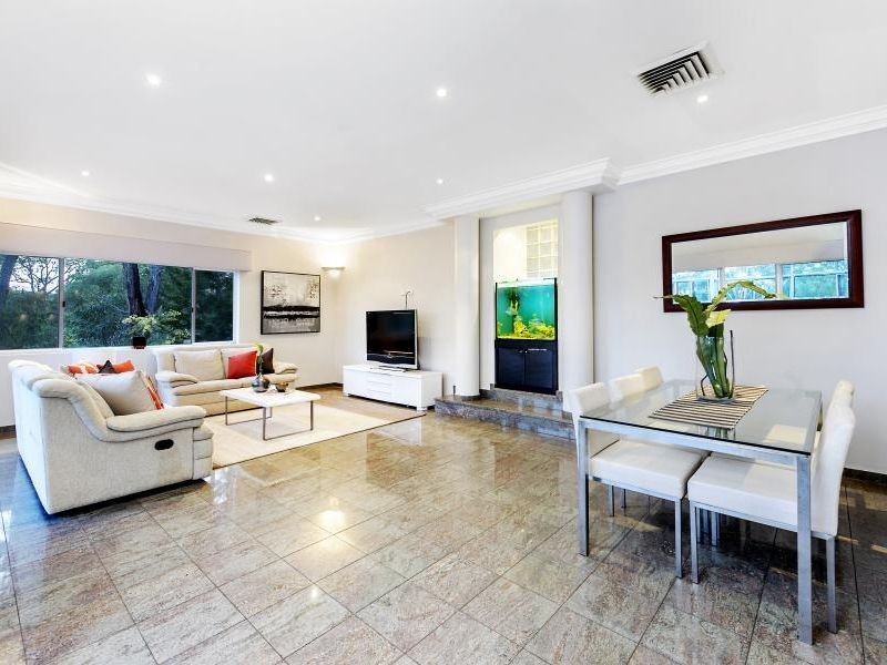 1 Carinya Road, Picnic Point NSW 2213