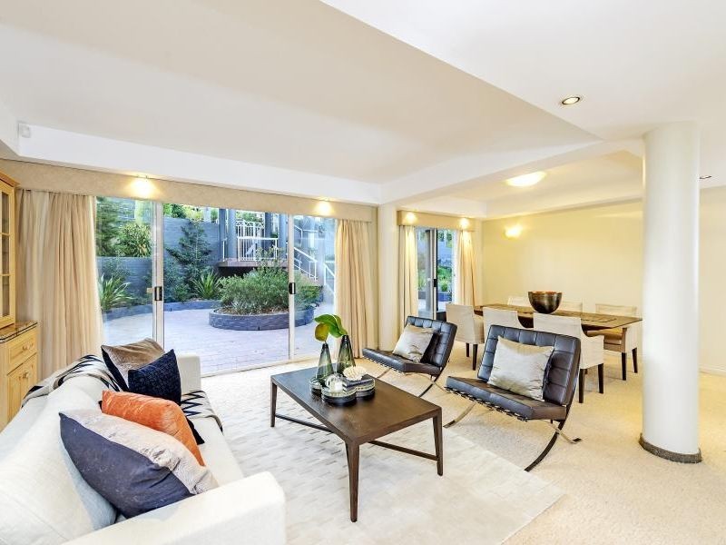 1 Carinya Road, Picnic Point NSW 2213