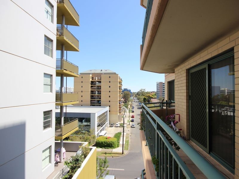 405/11 Jacobs Street, Bankstown NSW 2200
