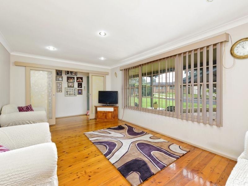 11 Mactier Avenue, Milperra NSW 2214