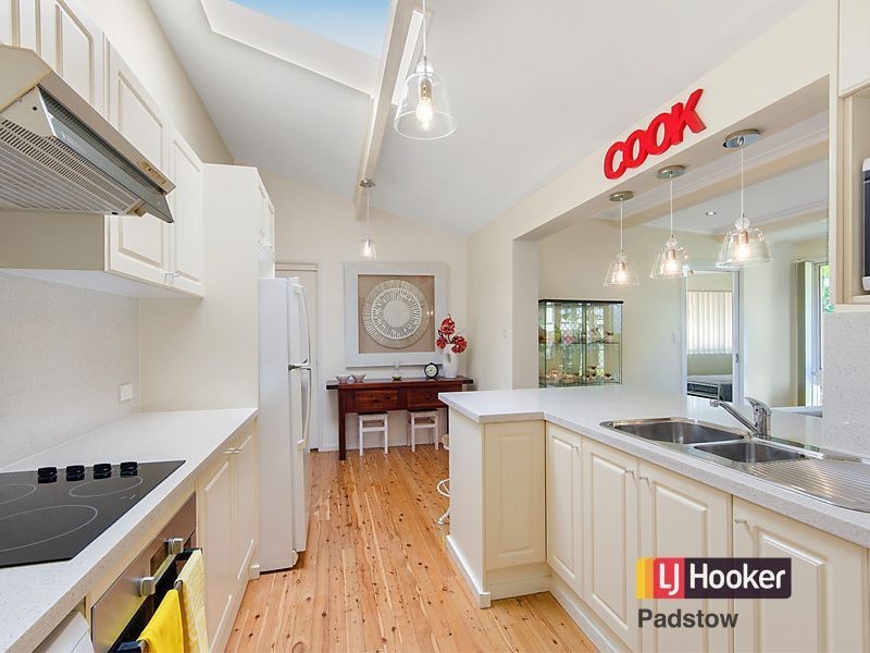 5 Oatley Place, Padstow Heights NSW 2211