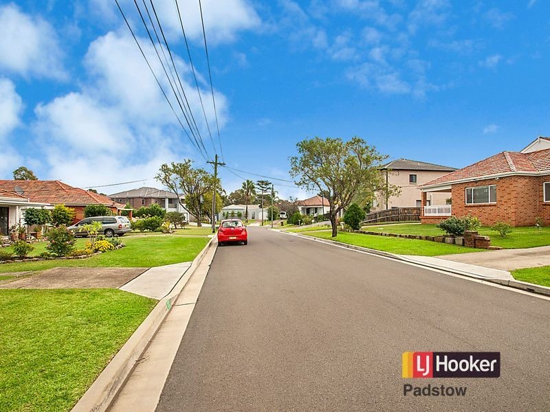 11 Atkinson Avenue, Padstow NSW 2211