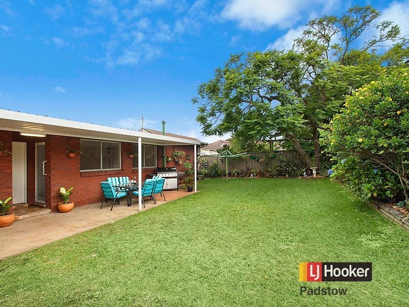 6 Nichols Avenue, Revesby NSW 2212