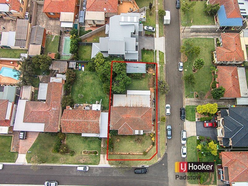 6 Nichols Avenue, Revesby NSW 2212