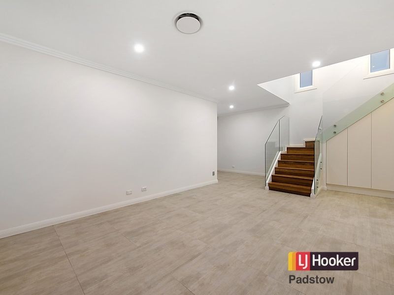 90a Victor Avenue, Picnic Point NSW 2213