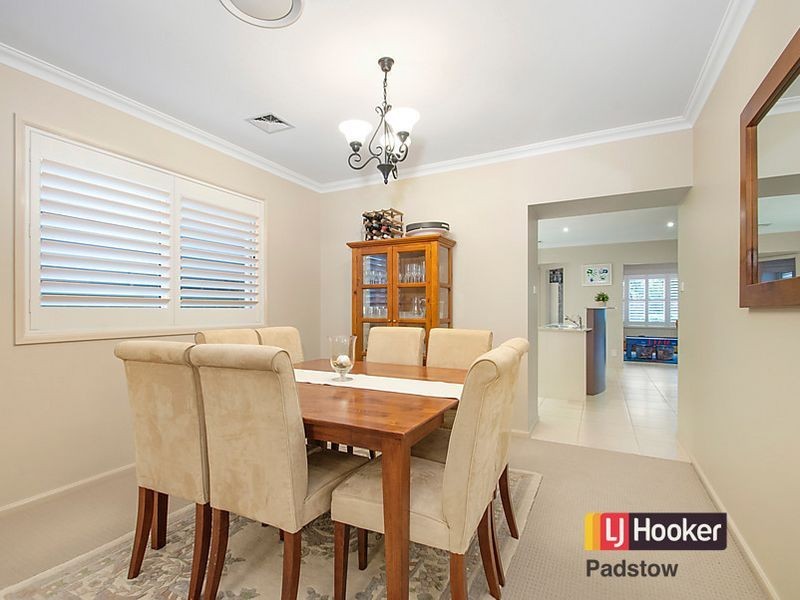 82 Victor Avenue, Picnic Point NSW 2213