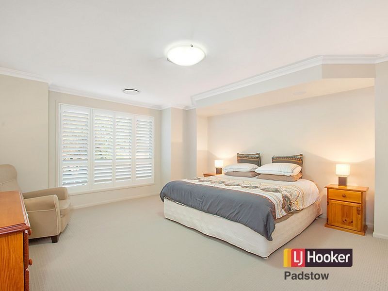 82 Victor Avenue, Picnic Point NSW 2213