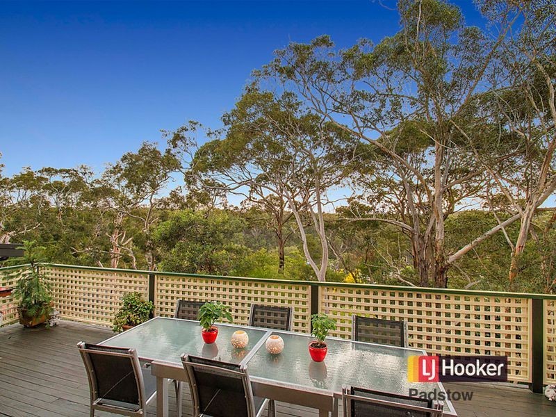 888 Henry Lawson Drive, Picnic Point NSW 2213