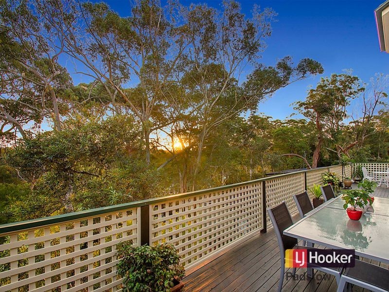 888 Henry Lawson Drive, Picnic Point NSW 2213