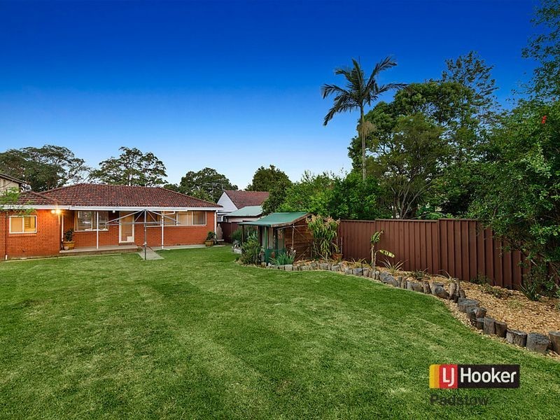 2b Kennedy Street, Panania NSW 2213