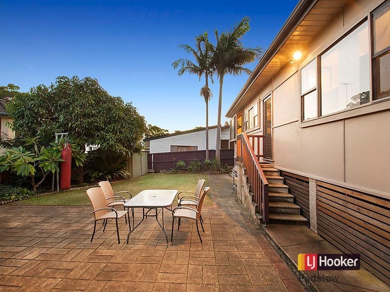 29 Doris Street, Picnic Point NSW 2213