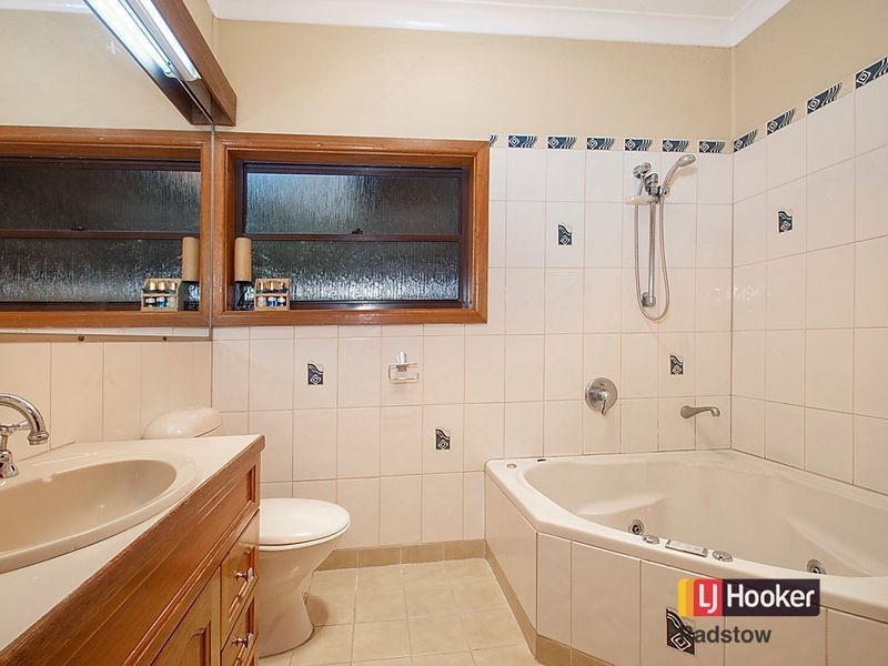 29 Doris Street, Picnic Point NSW 2213