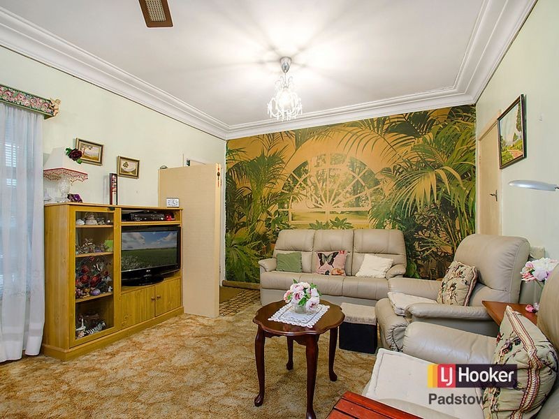 7 Breasley Avenue, Yagoona NSW 2199