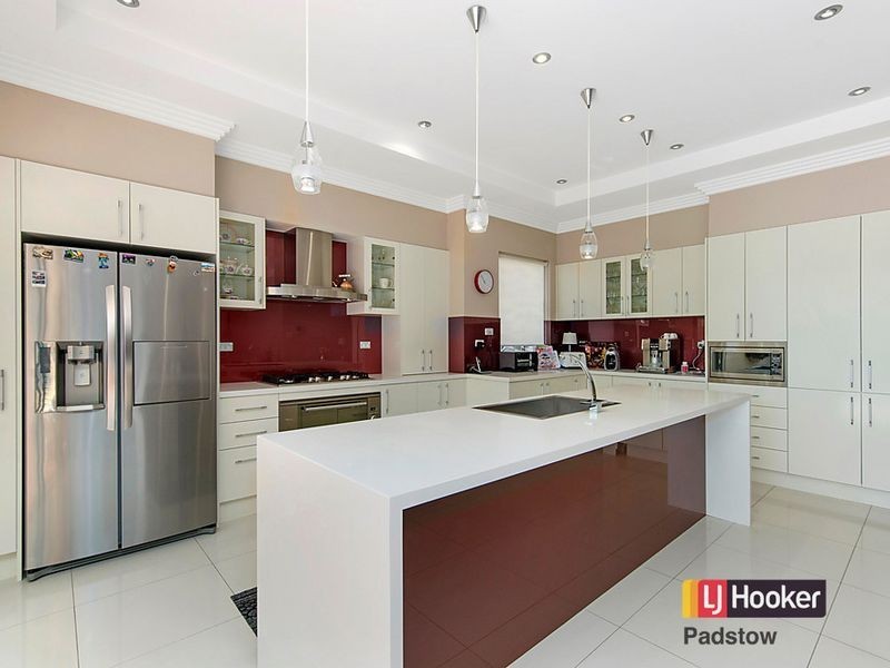 18 Bungalow Road, Roselands NSW 2196