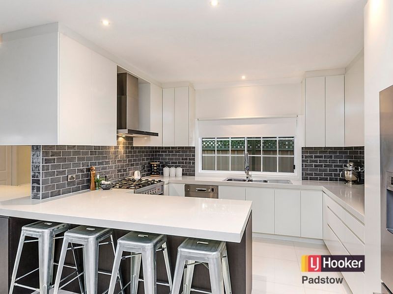 11 Prospect Road, Peakhurst NSW 2210