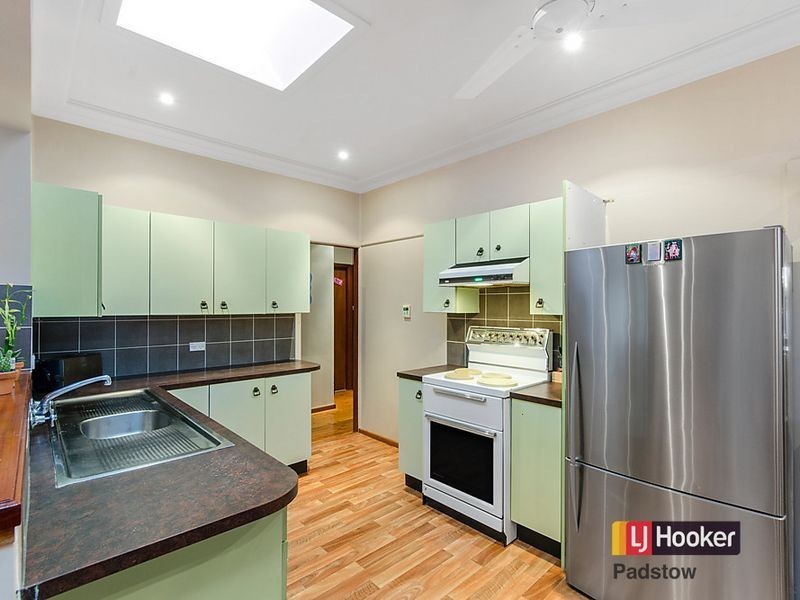 16 Sandakan Road, Revesby Heights NSW 2212