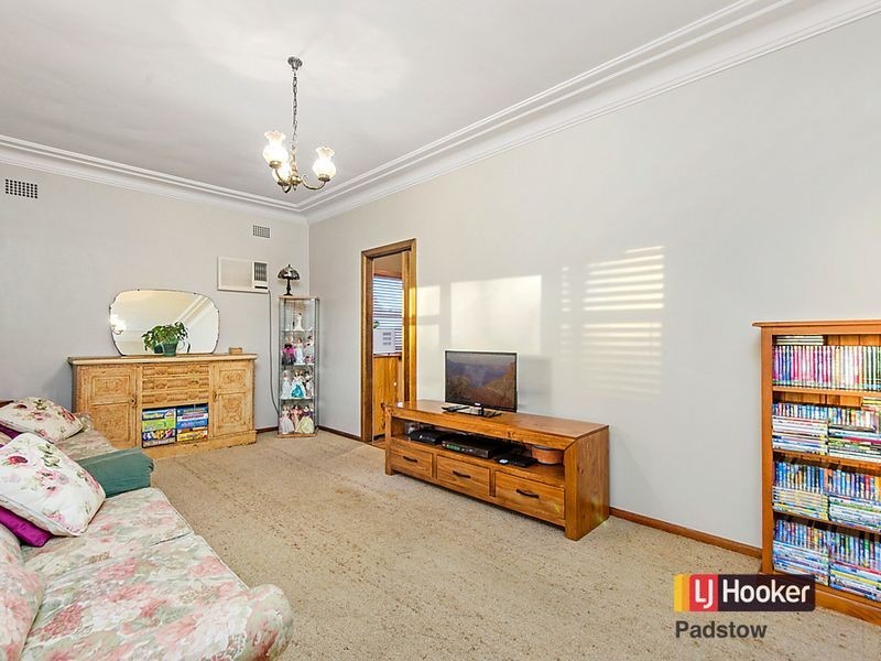 16 Sandakan Road, Revesby Heights NSW 2212
