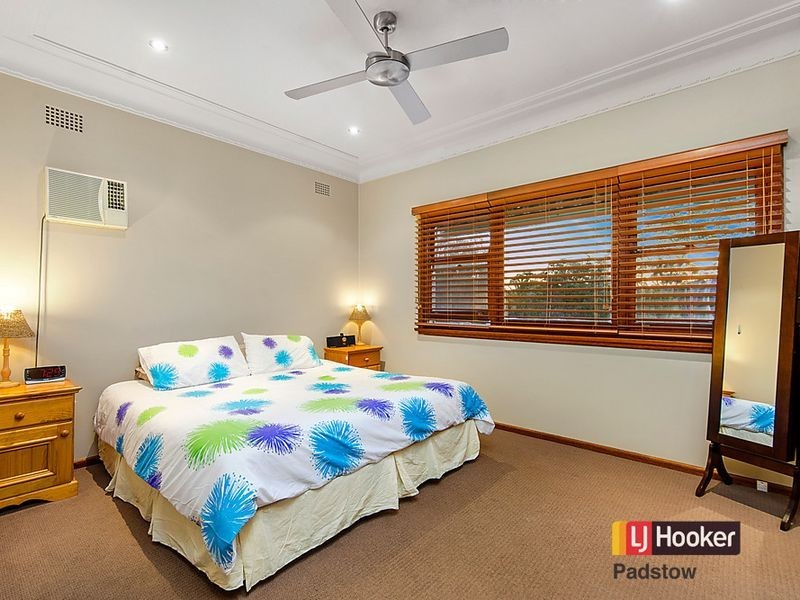 16 Sandakan Road, Revesby Heights NSW 2212